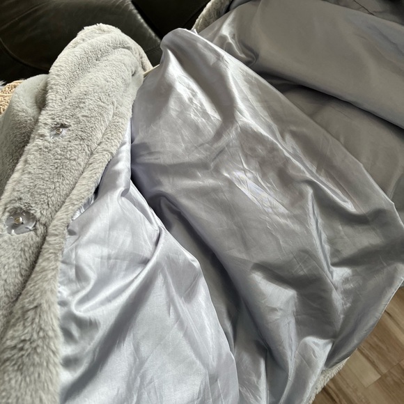 Cotton Candy LA Grey Teddy Faux Fur Coat Jacket Snap Closure | Medium - Picture 11 of 11